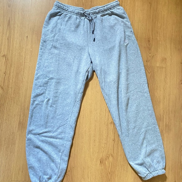 Nike Sweats - Picture 1 of 3